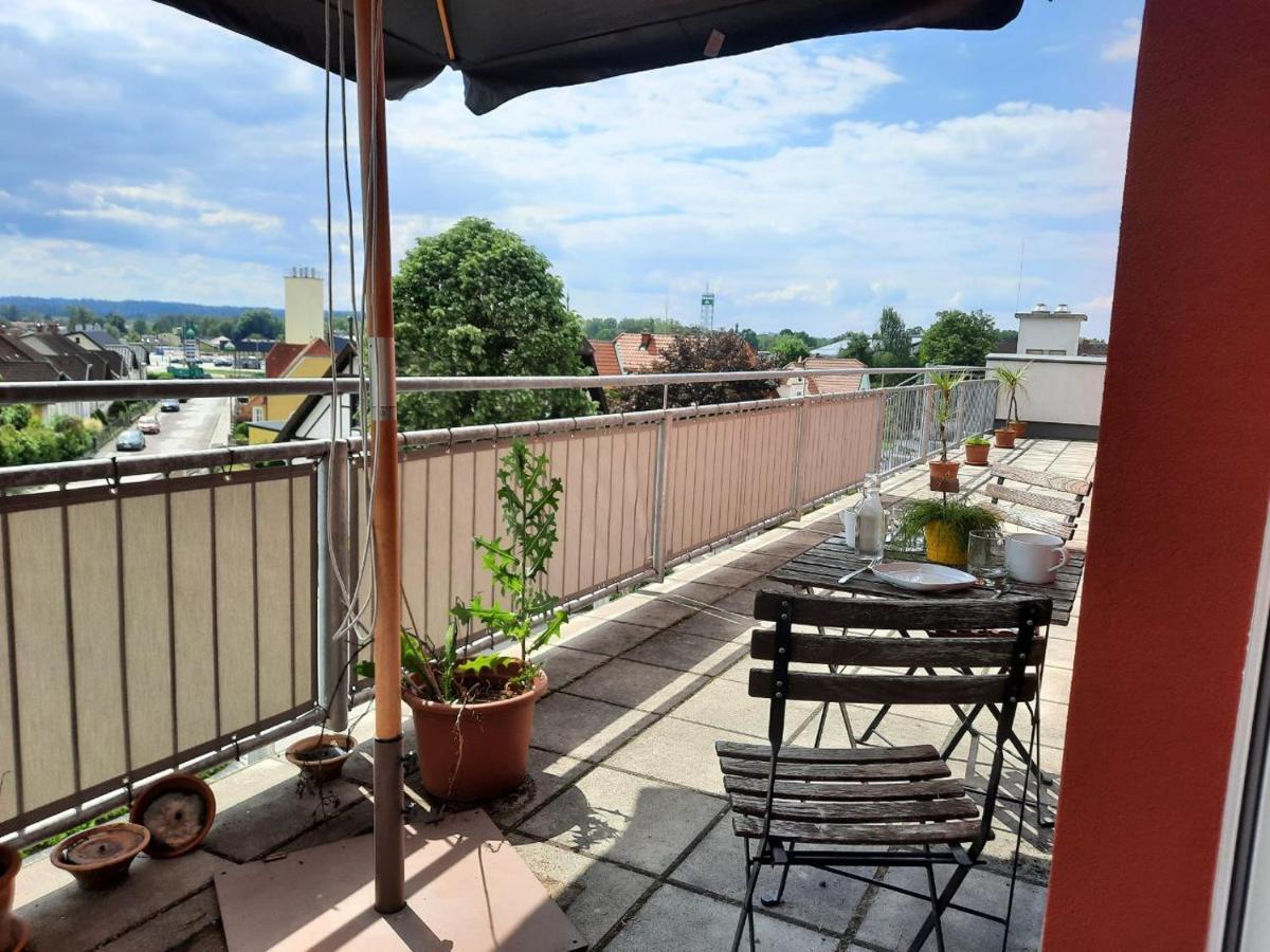 Penthouse Wohnung Am Radweg Mit Dachterasse Waidhofen an der Thaya Exterior photo
